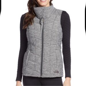 The North Face Women’s Pseudio Vest Charcoal Gray Size Medium